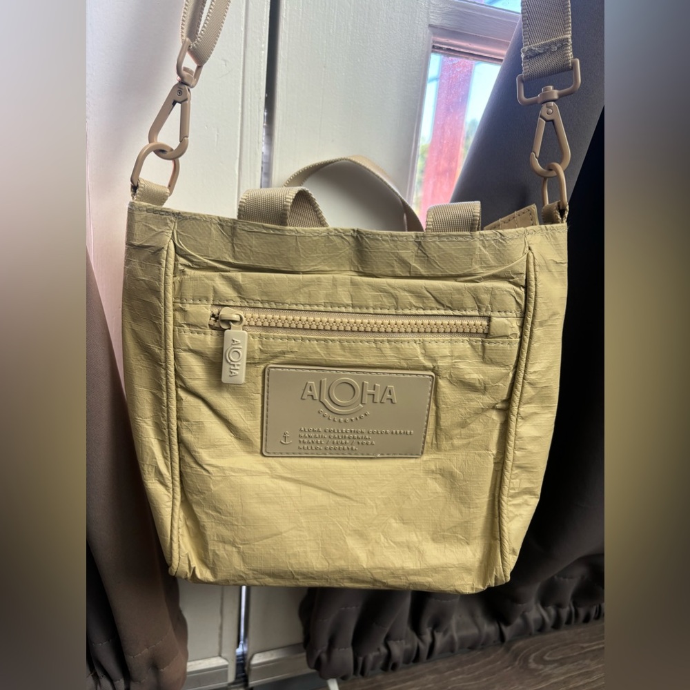 ALOHA Collection Tan Crossbody Bag - Picture 3 of 11